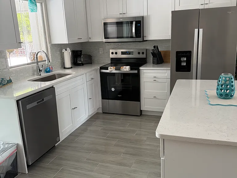 1160 Andrews St — Photo 7