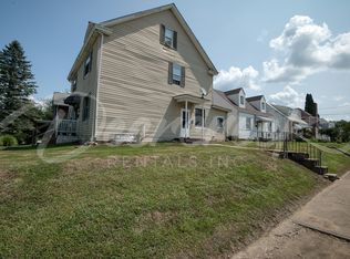 1500 Cambridge St, Natrona Heights, PA 15065