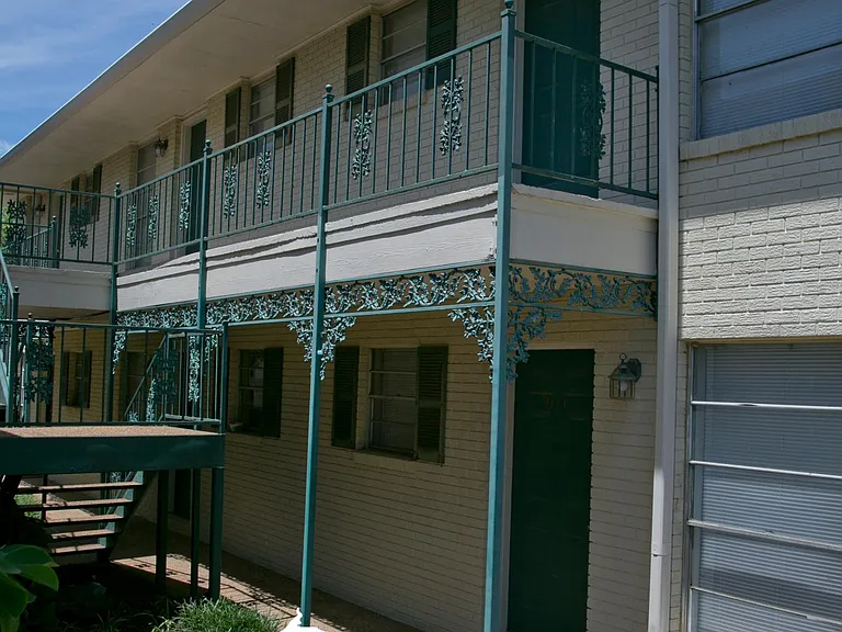 Belhaven Gardens — Photo 25
