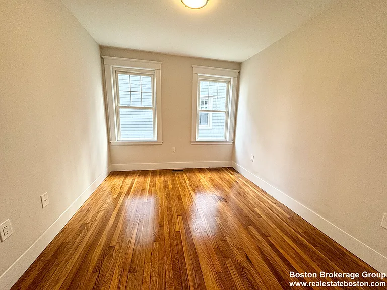 72 Belden St #1 — Photo 6