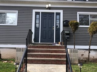 31 1st St, Staten Island, NY 10306