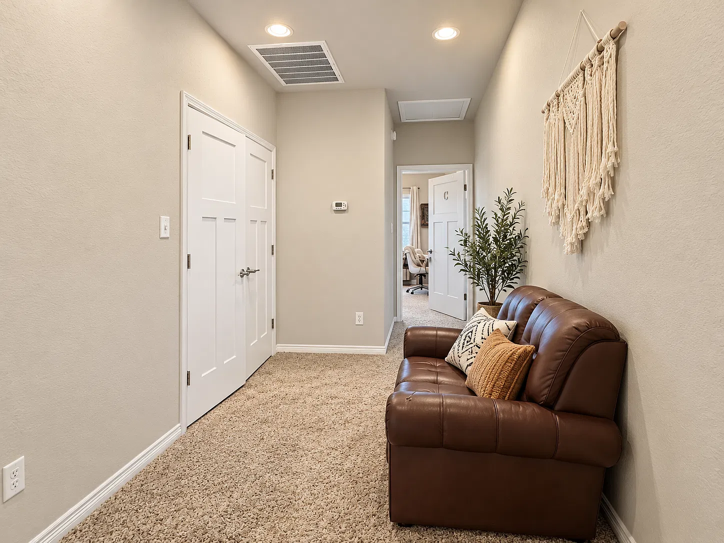 400 Poplar Unit A - 1 — Photo 2