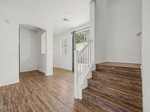 5th image of 1822 E ELLIS Street