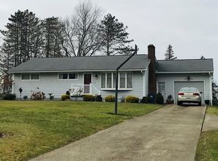 121 Baldwin Rd, New Castle, PA 16101