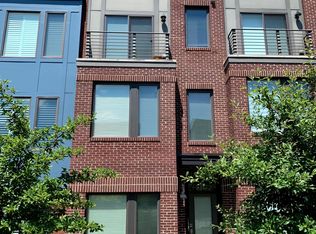 8327 Looking Glass Way, Fairfax, VA 22031