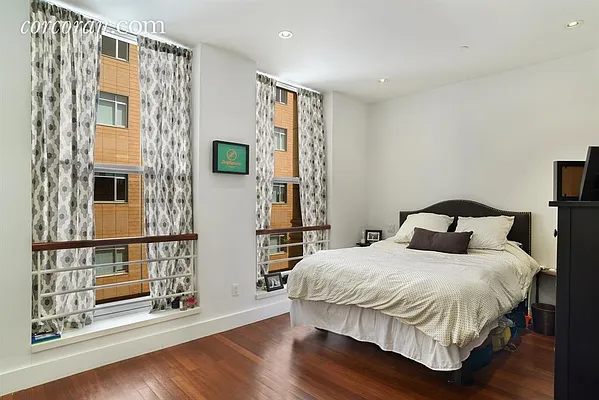 Rented by Corcoran | media 20