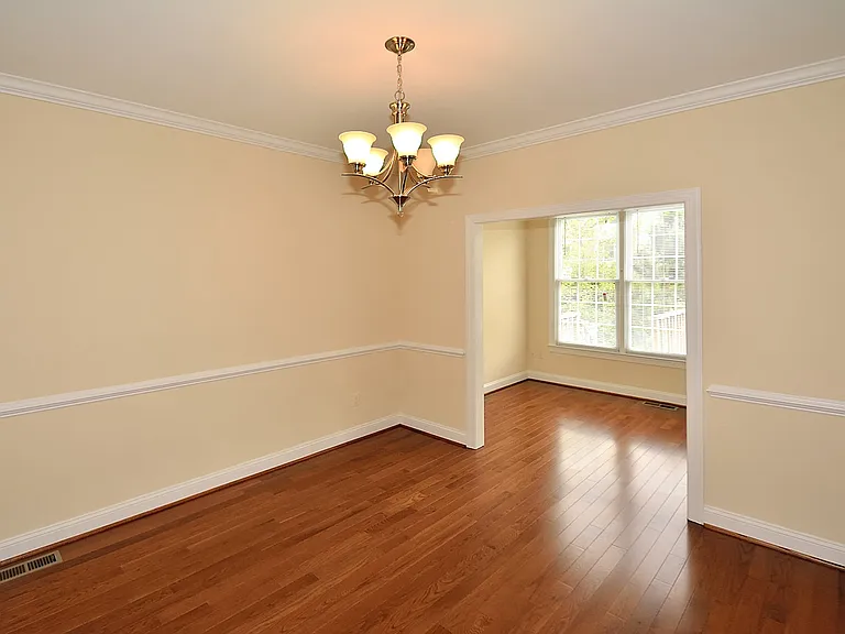 9425 Van Arsdale Dr — Photo 5