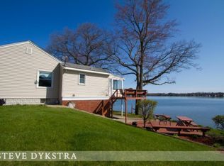 6916 And 6918 Kitson Dr NE, Rockford, MI 49341