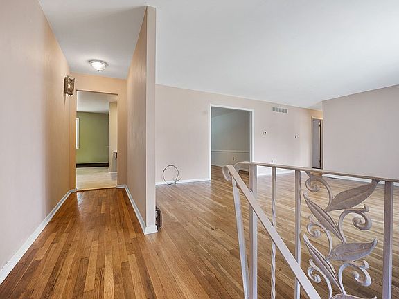 5th image of 1817 Walter Dr