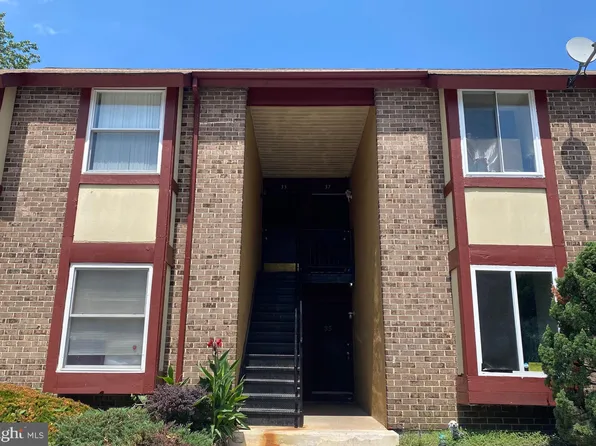 35 Chelsea Cir, Clementon, NJ 08021