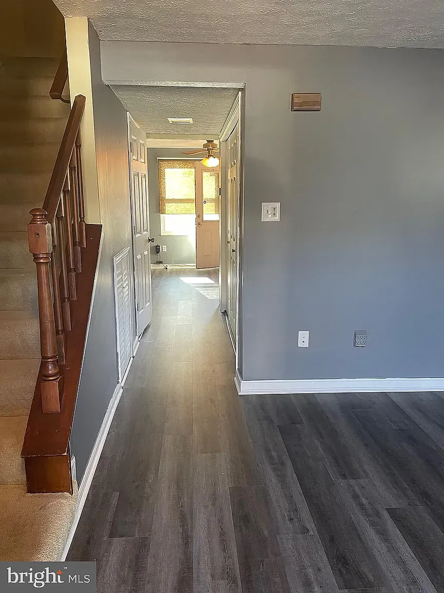 3 bed, 1304 sqft, $2,750 — Photo 4