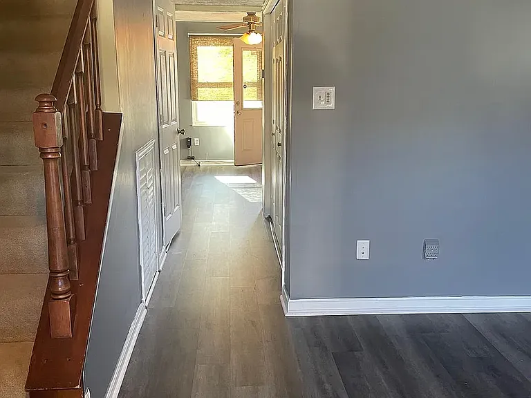 22354 Stablehouse Dr — Photo 4