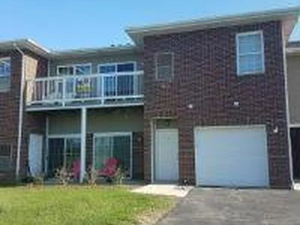 6757 99th PLACE #E, Pleasant Prairie, WI 53158