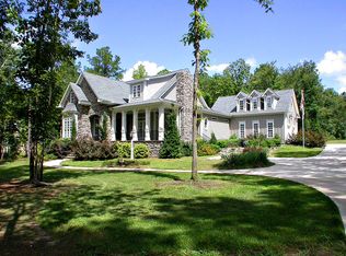 1724 Whispering Meadows Dr, Zebulon, NC 27597