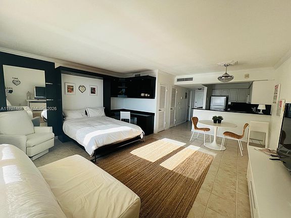 3rd image of 2501 S Ocean Dr #Penthouse 32
