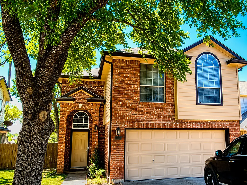 1703 Sylvia Ln