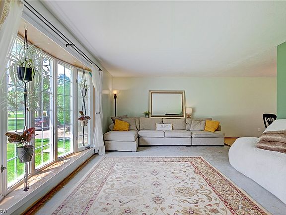 3rd image of 33074 Electric Blvd