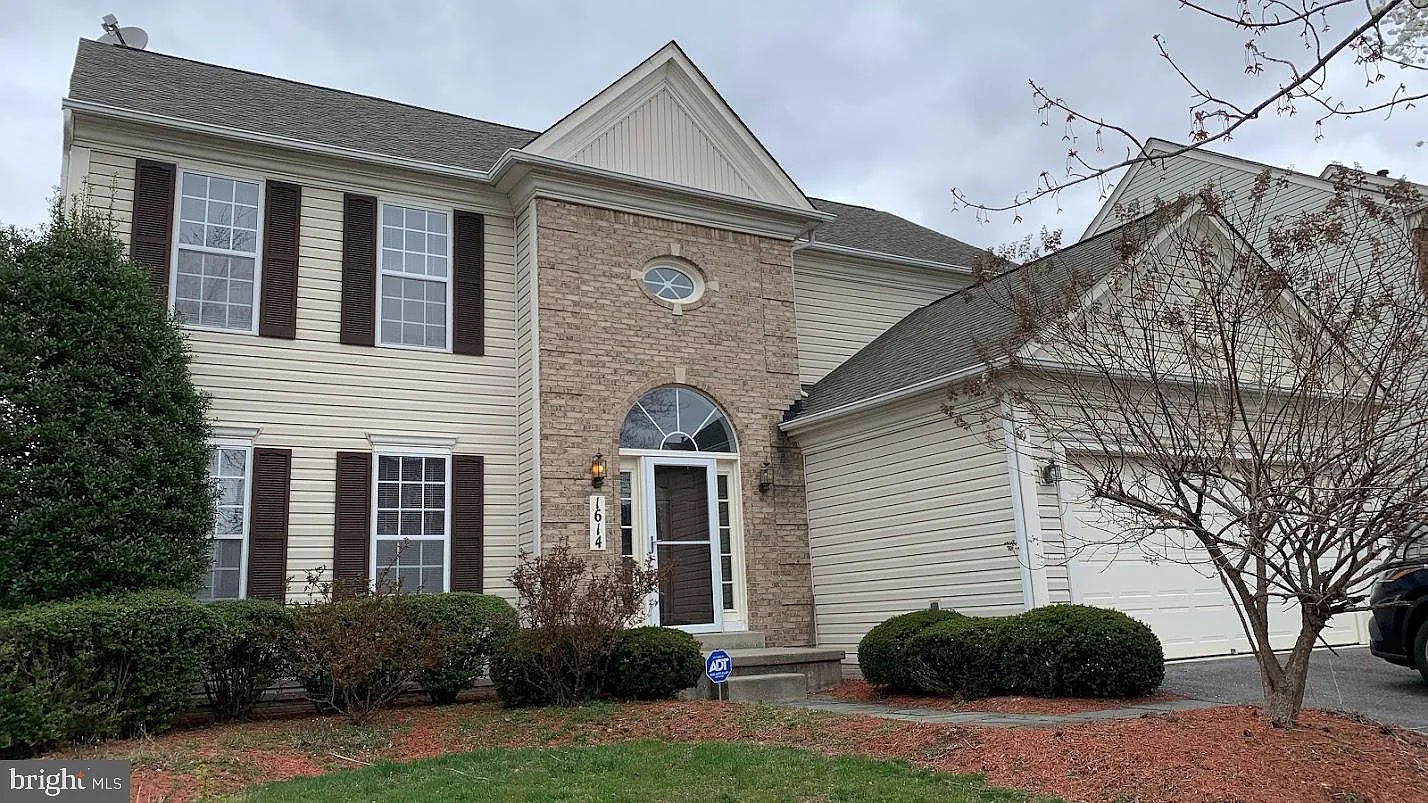 4 bed, 3.5 bath, 3500 sqft, $4,000 — Photo 2