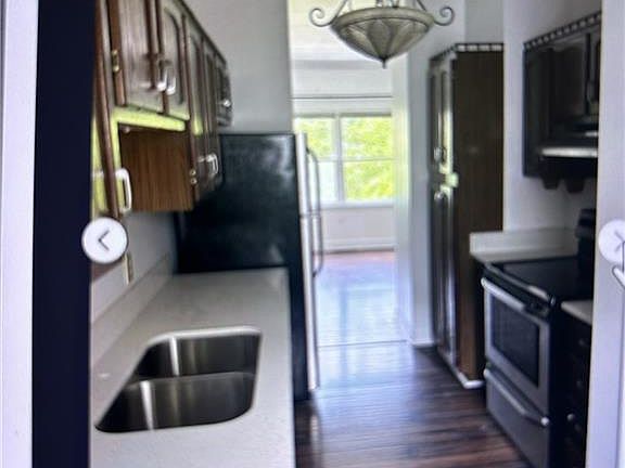 5th image of 75 E Wesley Rd NE APT 1