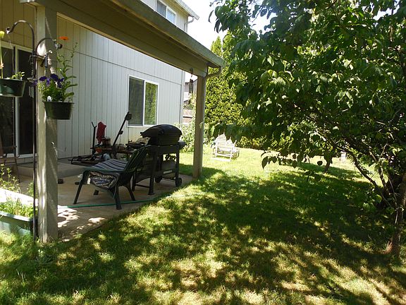 3rd image of 8511 NE 156th Ave