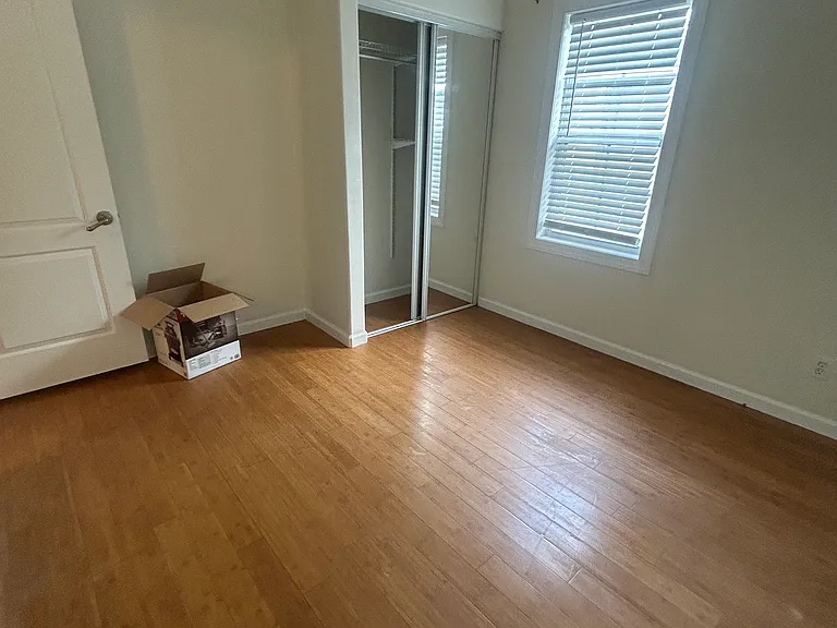 4843 Lexington Ave — Photo 3