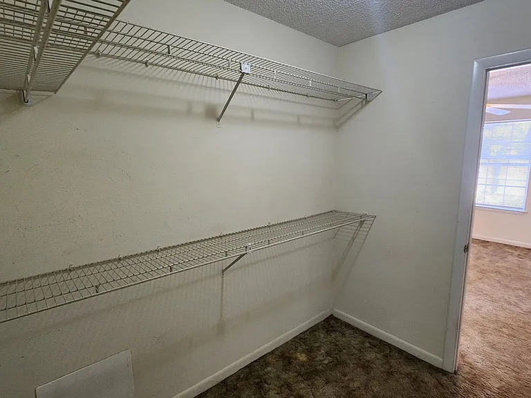 2318 Beech St — Photo 32