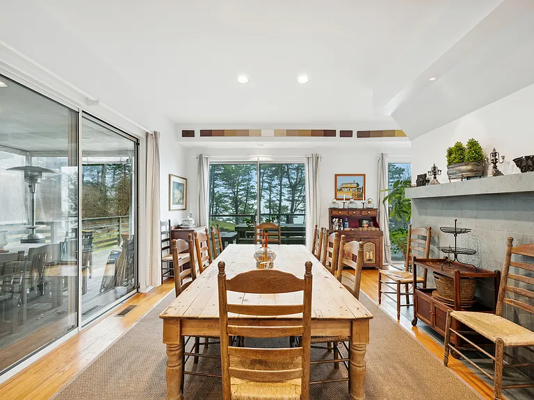 32 S Beach Rd — Photo 12