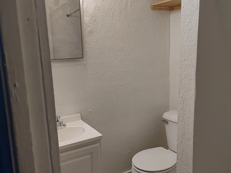 518 W Dakota Ave — Photo 7
