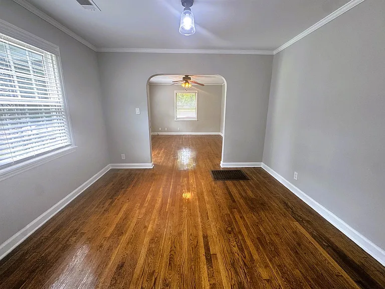 514 Western Dr — Photo 7