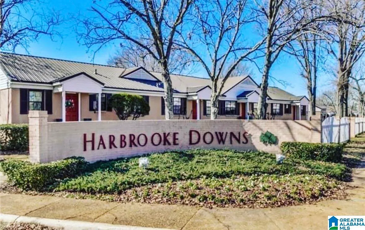 2 bed, 1.0 bath, $895 — Photo 1