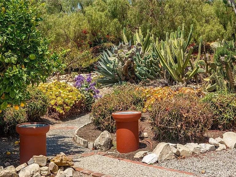 57 Narcissa Dr — Photo 47