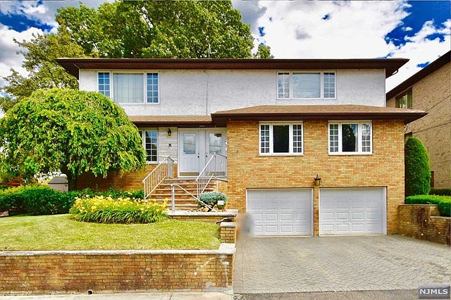 1st image of 2420 Hammett Ave