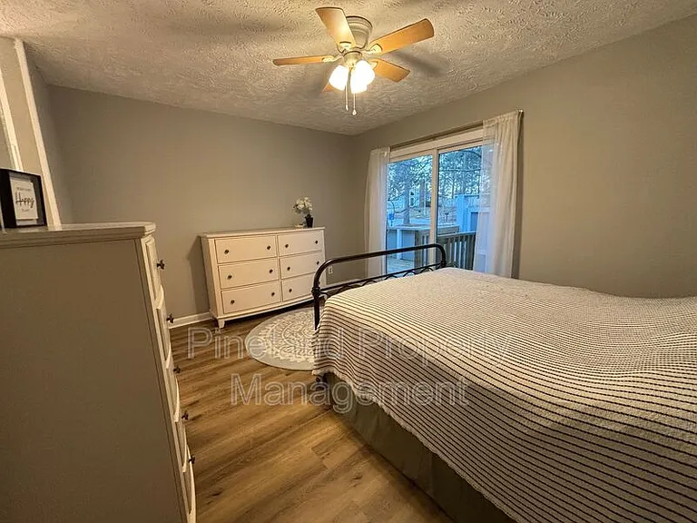 2012 Lakemeadow Dr — Photo 45