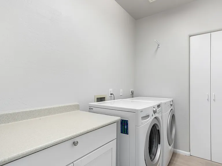 7150 E Morning Vista Ln — Photo 30
