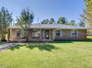 400 7th St, Bay Saint Louis, MS 39520