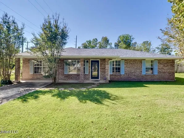 400 7th St, Bay Saint Louis, MS 39520
