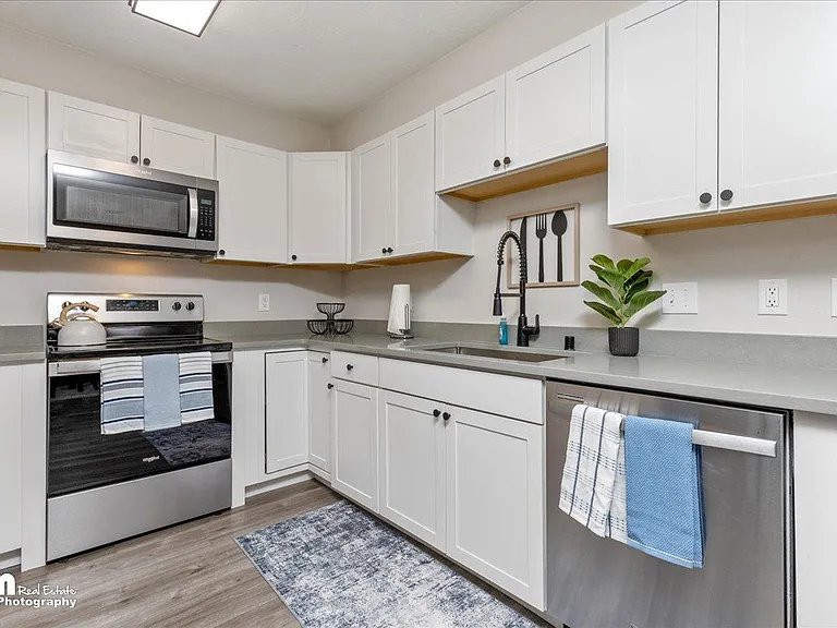 5304 Cope St #2 — Photo 8