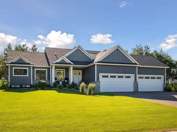 15435 Staples St, Ham Lake, MN 55304