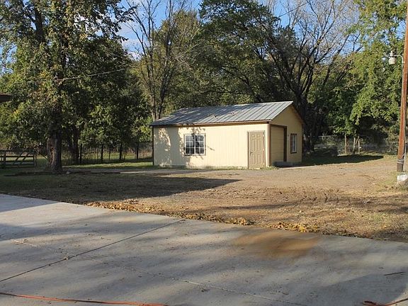 3rd image of 3221 Rich Acres Dr