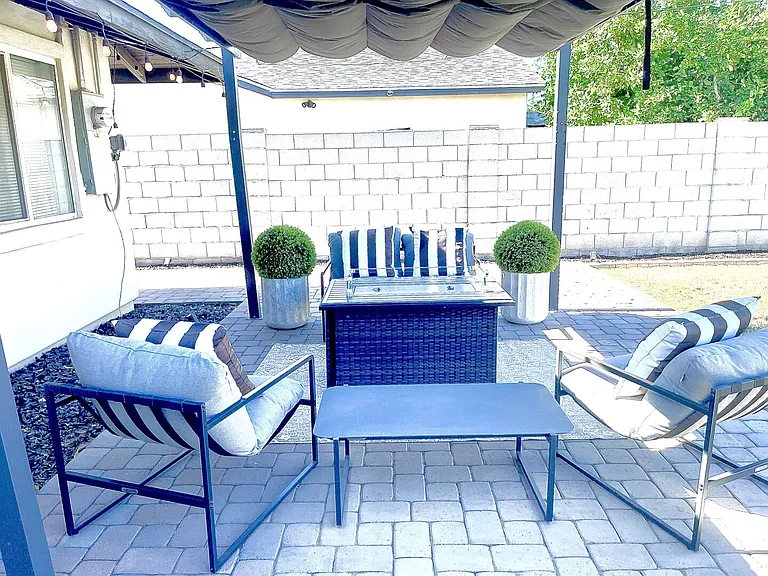 N 71st Pl — Photo 13