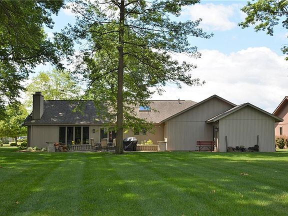 2nd image of 8891 Riverwood Dr