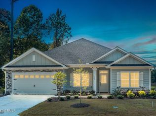 143 Cherry Laurel Dr, Wallace, NC 28466