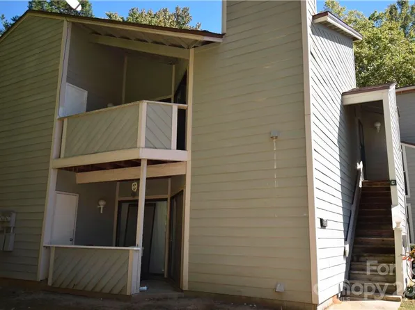 4425 Sharon Chase Dr, Charlotte, NC 28215