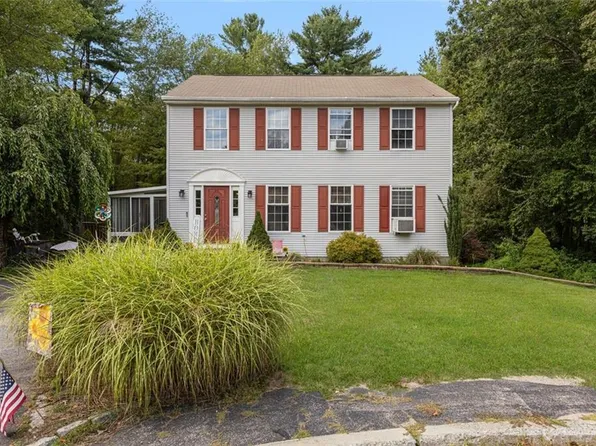 30 Centennial St, Coventry, RI 02816