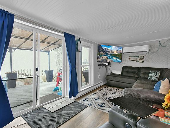 3rd image of 13939 Custers Point Rd NE