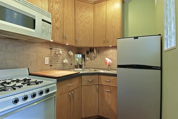 Sold by Corcoran | media 7