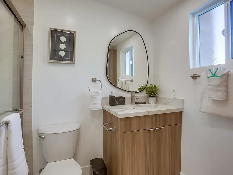510 Nautilus St #1 — Photo 19