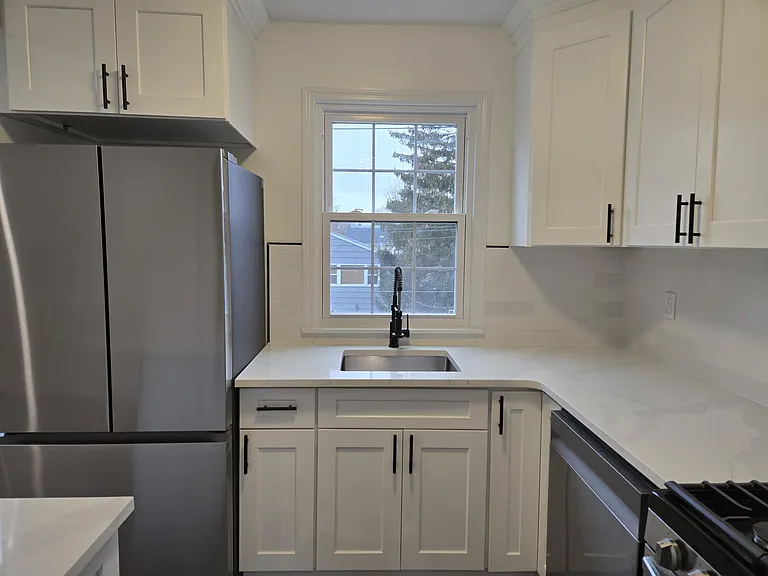 1311 Park Ave #2 — Photo 3