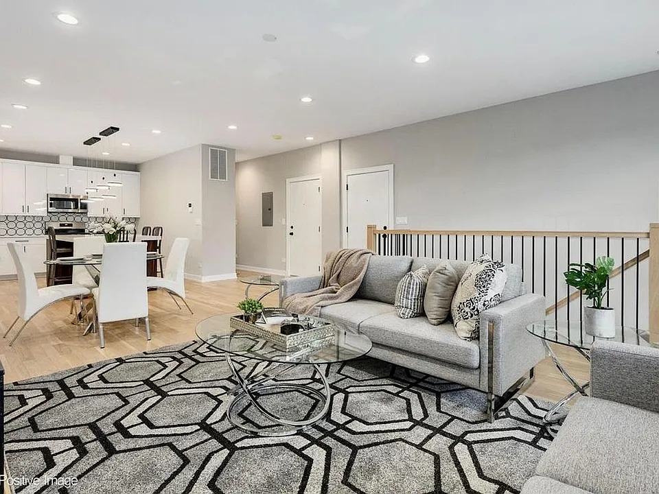 1453 W Grand Ave #1S