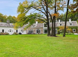 81 Girdle Ridge Dr, Katonah, NY 10536